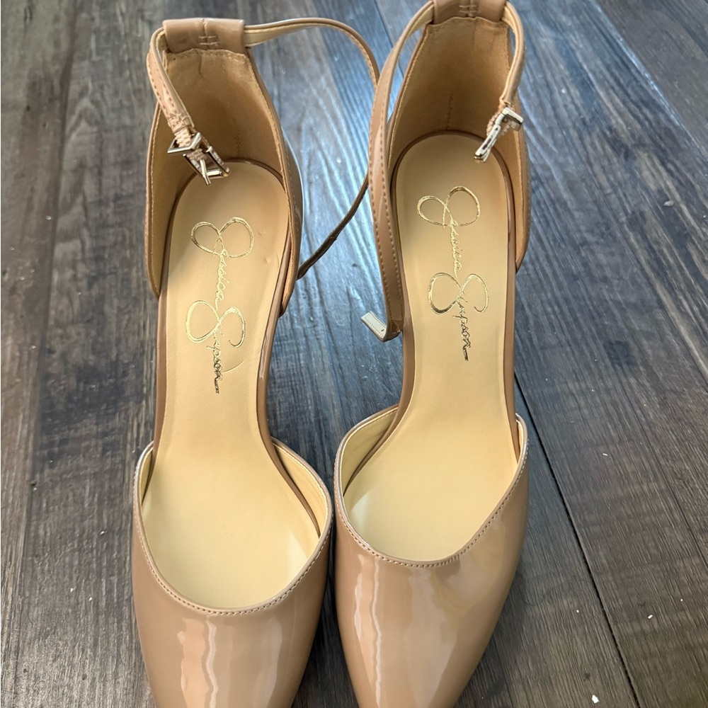 Jessica Simpson Beige Patent Leather Heels